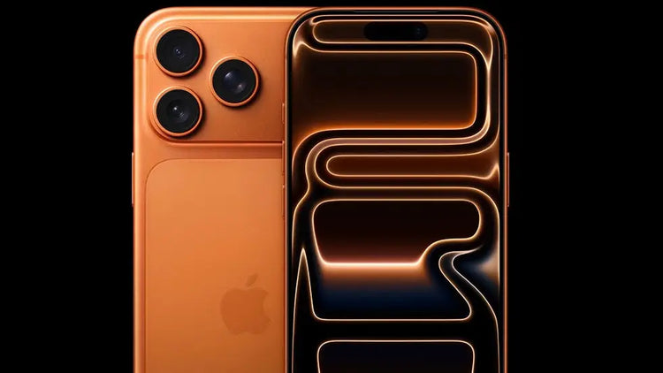 IPhone 13 Pro dorado con sistema de triple cámara y trasera de cristal reflectante