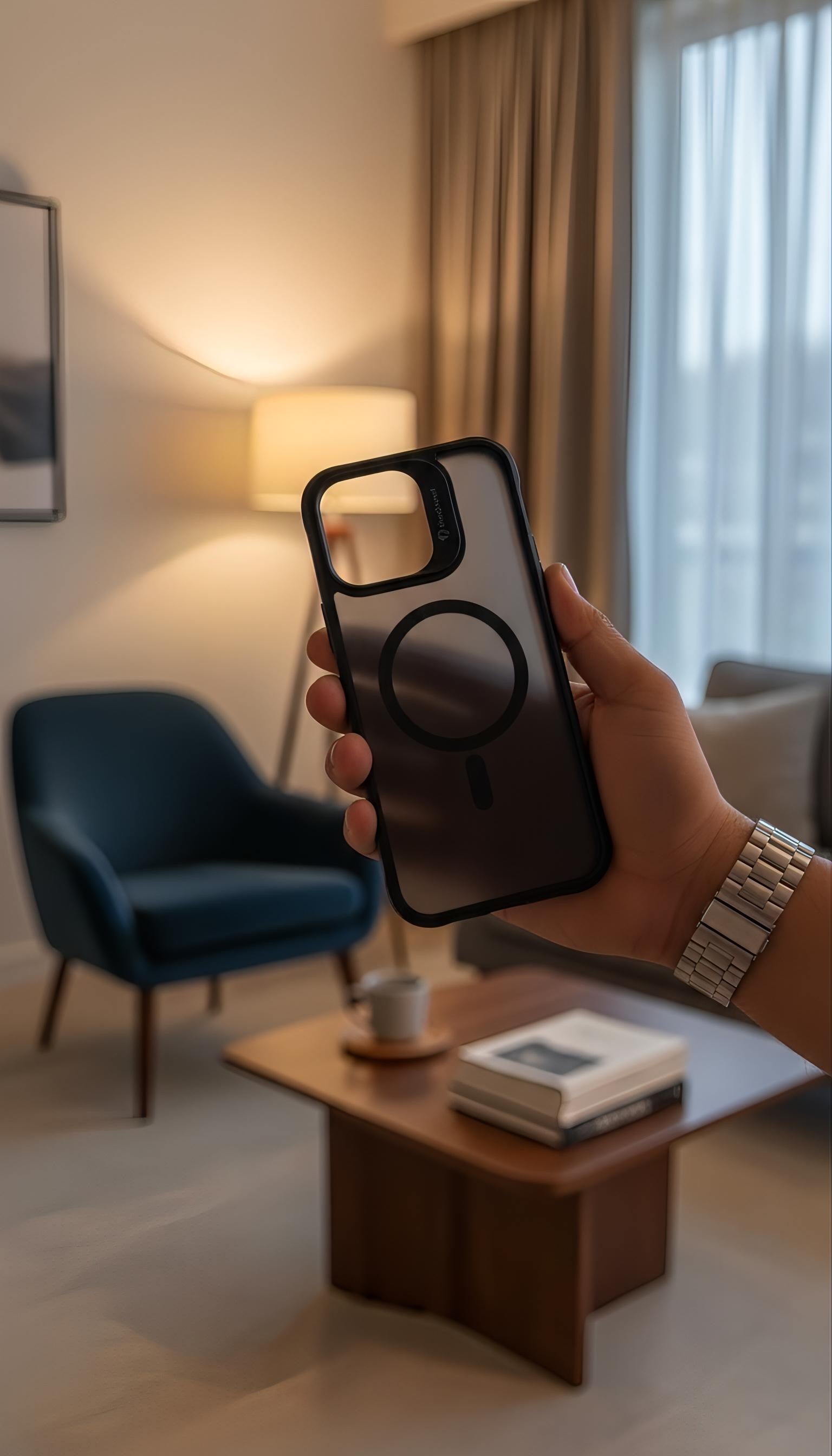 Black ShockProof funda negra con protección total y compatibilidad MagSafe